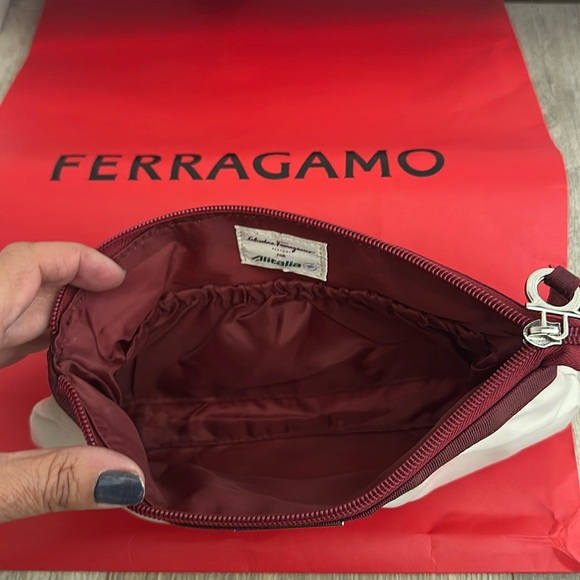 Salvatore Ferragamo Parfums Wristlet Clutch Bag NEW - Picture 6 of 6